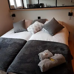 Apartment 26 M2 Equipe