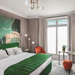 Otel M Social Opera