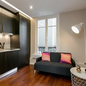Charmant Studio Neuf Proche Des Invalides Appartamento