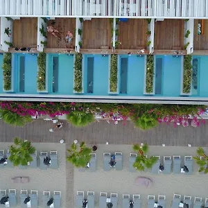 Mykonos Dove Beachfront 5* פלאטיס יאלוס